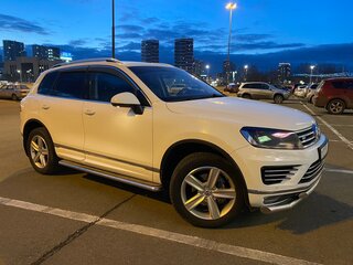 2015 Volkswagen Touareg II Рестайлинг, белый, 3300000 рублей, вид 3