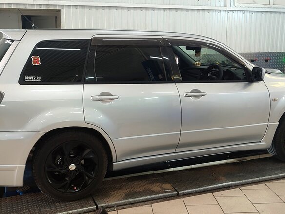 2001 Mitsubishi Airtrek I, серый, 820000 рублей - вид 5