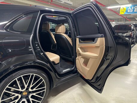 2025 Porsche Cayenne III Рестайлинг, чёрный, 13540000 рублей, вид 5