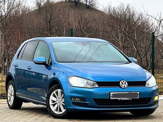 2013 Volkswagen Golf VII, голубой, 1030000 рублей, вид 3