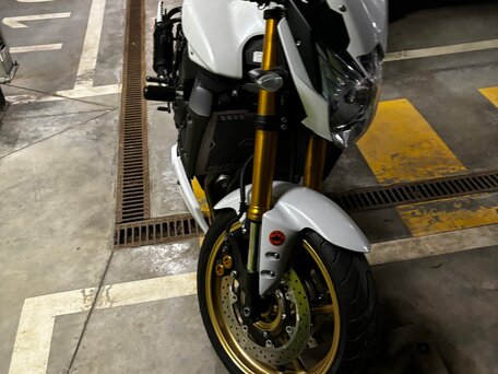 2011 Yamaha FZ8, белый, 600000 рублей, вид 3