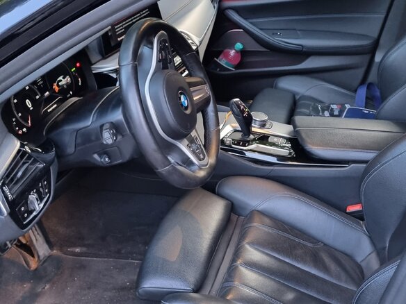 2018 BMW 5 серии 530i xDrive VII (G30/G31/G38), чёрный, 3120000 рублей - вид 18