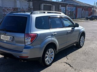 2011 Subaru Forester III Рестайлинг, серебристый, 1600000 рублей, вид 5