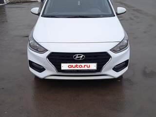 2017 Hyundai Solaris II, белый, 920000 рублей, вид 2