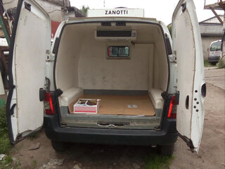 2011 Citroen Berlingo I Рестайлинг, белый, 680000 рублей, вид 4