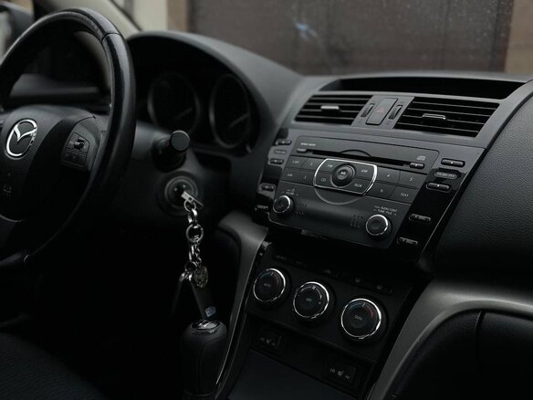 2011 Mazda 6 II (GH) Рестайлинг, чёрный, 1000000 рублей - вид 5