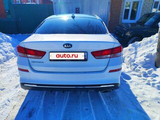 2019 Kia Optima IV Рестайлинг, белый, 2200000 рублей, вид 3