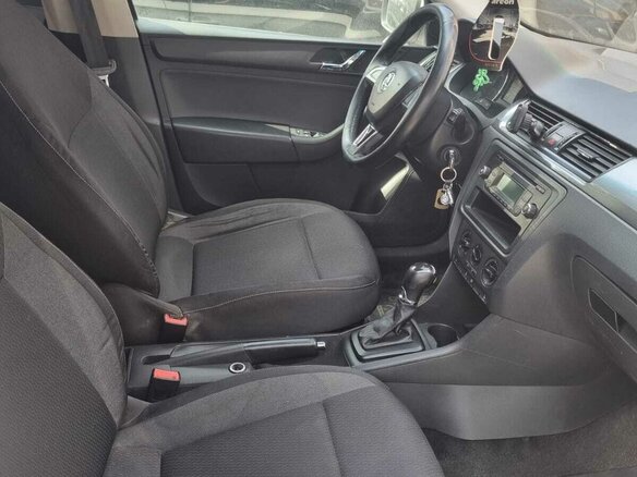 2014 Skoda Rapid I, белый, 780000 рублей - вид 6