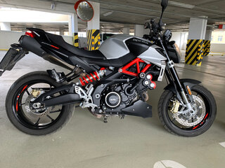 Aprilia SL 900 Shiver