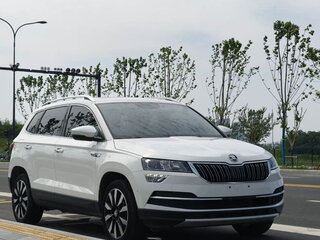 2023 Skoda Karoq DSG7 I, белый, 1540500 рублей, вид 3