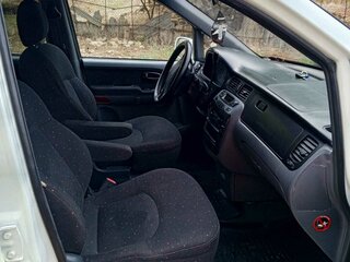 2001 Hyundai Trajet I, белый, 1000000 рублей, вид 5