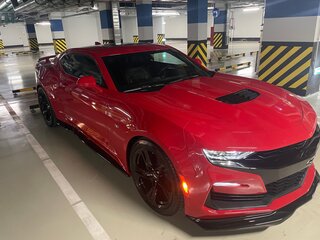 2019 Chevrolet Camaro SS VI Рестайлинг, красный, 7200000 рублей, вид 3
