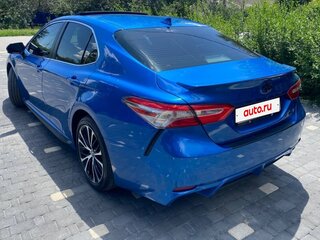 2019 Toyota Camry US Market VIII (XV70), синий, 2550000 рублей, вид 5