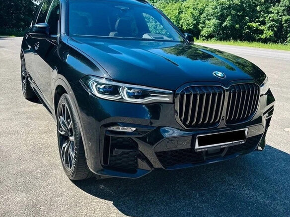 2022 BMW X7 40i I (G07), чёрный, 9690000 рублей - вид 3