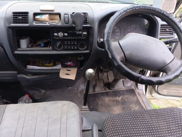 2001 Mazda Bongo IV, белый, 330000 рублей - вид 7