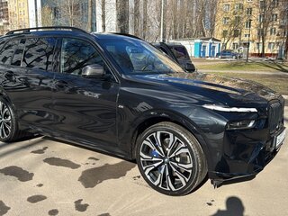 2023 BMW X7 40i I (G07) Рестайлинг, чёрный, 13850000 рублей, вид 3