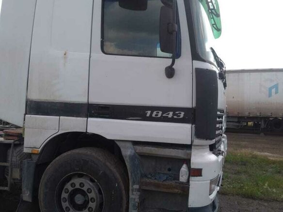 2003 Mercedes-Benz Actros, белый, 2100000 рублей - вид 5