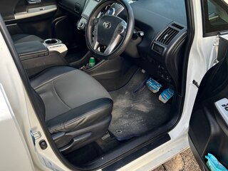 2016 Toyota Prius Alpha I (ZVW40/41) Рестайлинг, белый, 1750000 рублей, вид 5