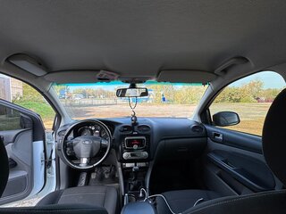 2011 Ford Focus II Рестайлинг, белый, 585000 рублей, вид 5