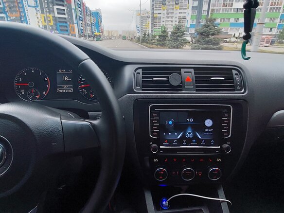 2012 Volkswagen Jetta VI, чёрный, 900000 рублей - вид 2