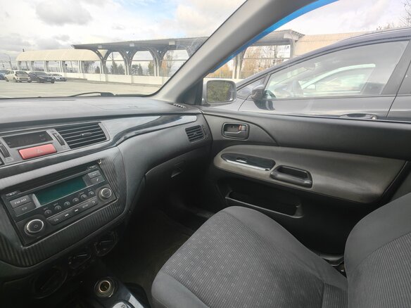 2005 Mitsubishi Lancer IX, серебристый, 400000 рублей - вид 5