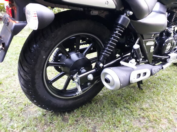 2016 Bajaj Avenger, чёрный - вид 7