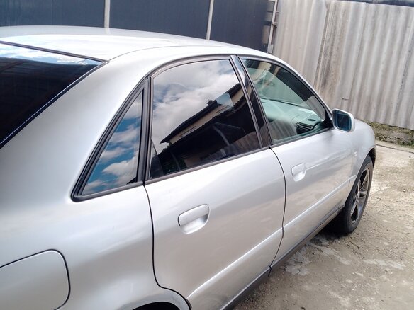 1999 Audi A4 I (B5) Рестайлинг, серый, 440000 рублей - вид 4