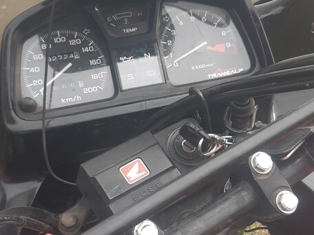1997 Honda XL600V Transalp, красный, 400000 рублей, вид 5