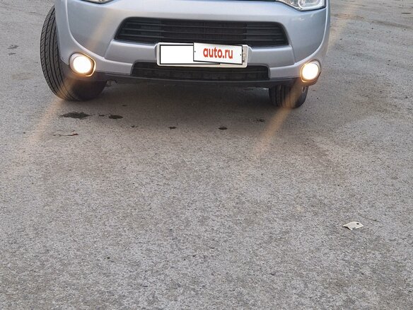2012 Mitsubishi Outlander III, серебристый, 1735000 рублей - вид 2