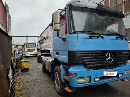 2002 Mercedes-Benz Actros, голубой, 3000000 рублей, вид 3