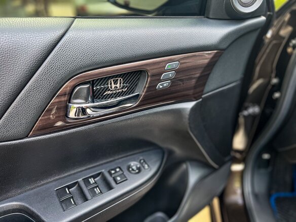 2016 Honda Accord IX Рестайлинг, коричневый, 1999999 рублей - вид 7
