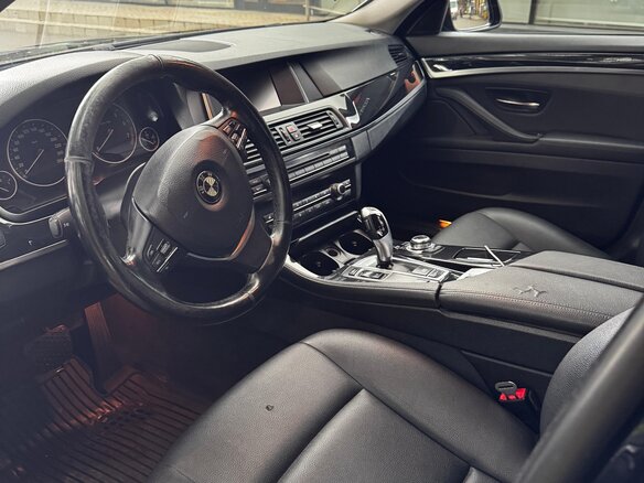 2015 BMW 5 серии 520i VI (F10/F11/F07) Рестайлинг, чёрный, 1800000 рублей - вид 5