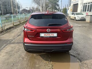 2019 Nissan Qashqai II Рестайлинг, красный, 1900000 рублей, вид 3