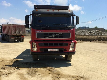 2007 Volvo FM, красный, 2500000 рублей, вид 1