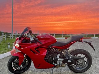 2021 Ducati Supersport, красный, 1150000 рублей, вид 4