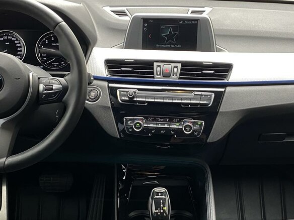2019 BMW X1 20i xDrive II (F48), синий - вид 7