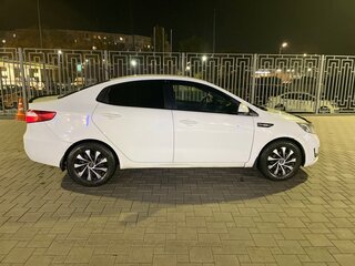 2014 Kia Rio III, белый, 590000 рублей, вид 4