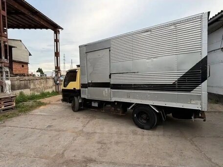 1997 Nissan Diesel, бежевый, 2000000 рублей, вид 4