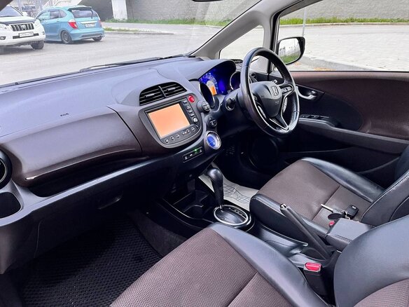 2011 Honda Fit Shuttle I, серебристый, 1080000 рублей - вид 16