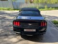 2018 Ford Mustang VI Рестайлинг, чёрный, 2400000 рублей - вид 5