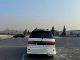 2002 Toyota Estima II, белый, 1350000 рублей, вид 2