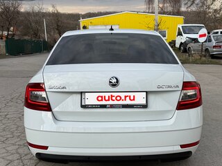 2019 Skoda Octavia III (A7) Рестайлинг, белый, 1790000 рублей, вид 5