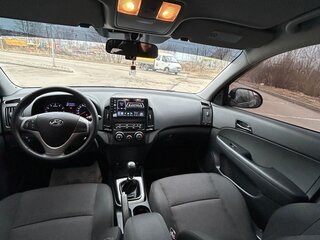 2011 Hyundai i30 I Рестайлинг, чёрный, 750000 рублей, вид 5