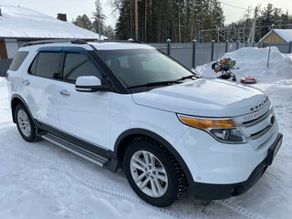 2013 Ford Explorer V, белый, 2100000 рублей, вид 3
