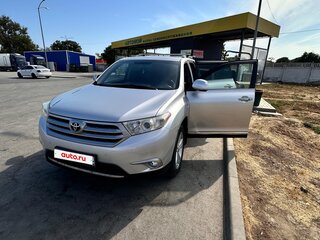 2013 Toyota Highlander II (XU40) Рестайлинг, серебристый, 1630000 рублей, вид 1