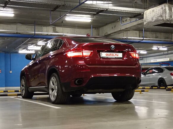 2008 BMW X6 35i 6-speed I (E71), красный, 1650000 рублей - вид 10