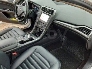 2017 Ford Fusion (North America) II Рестайлинг, белый, 1700000 рублей, вид 4