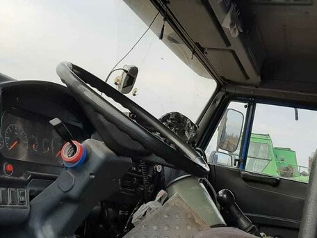 2012 КамАЗ 65117, синий, 1800000 рублей, вид 2