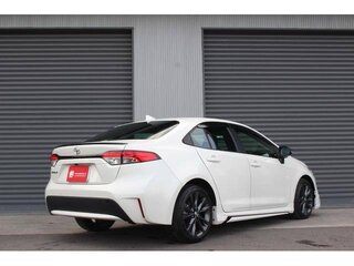 2019 Toyota Corolla Sporty XII (E210), белый, 1300000 рублей, вид 3