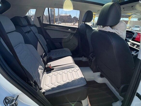 2023 Volkswagen Tayron I Рестайлинг, белый, 2760000 рублей - вид 12
